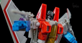 [Masterpiece] MP-11 Starscream/Égo (nouveau jouet) par Takara - Page 3 YdpKEocY