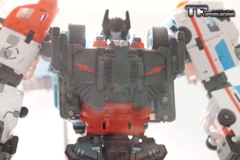 [Combiners Tiers] MAKETOYS MTCM-04 GUARDIA aka DEFENSOR - 2015-2016 - Page 3 1uExutjM