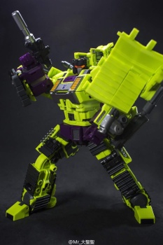 [Combiners Tiers] GENERATION-TOY GRAVITY BUILDER aka DEVASTATOR - Sortie 2015-2016 - Page 9 2dpA1pGl