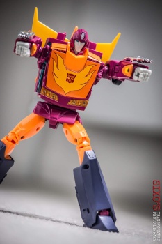 [Masterpiece] MP-28 Hot Rod/Météorite ― MP-40 Targetmaster Hot Rod/Météorite - Page 3 2sy9Y6ls