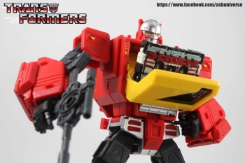 [Masterpiece Tiers] KFC TOYS TRANSISTOR PURE RED aka BLASTER - Sortie Janvier 2015 5ADMqJO3