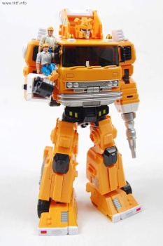 [Masterpiece Tiers] MAKETOYS MTRM-05 WRESTLE aka GRAPPLE - Sortie Debut 2016 - Page 3 CXcgFL3a