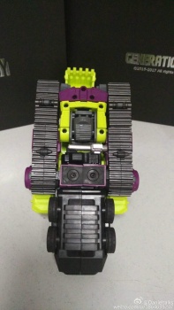 [Combiners Tiers] GENERATION-TOY GRAVITY BUILDER aka DEVASTATOR - Sortie 2015-2016 - Page 8 CkzAH3Dj