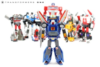 [Masterpiece] MP-25 Tracks/Le Sillage (bleu) ― MP-25L LoudPedal/Tapageur (noir) ― MP-26 Road Rage/Rageuse (rouge) - Page 5 MmYr540f