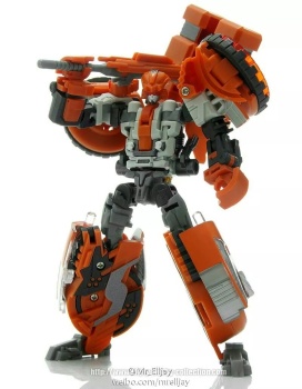 [Combiners Tiers] MAKETOYS QUANTRON aka COMPUTRON - Sortie Aout 2014 N2LDzqHQ