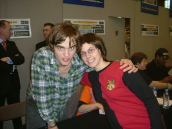 11 Julio - Nuevas/Antiguas fotos de Rob en Collectormania!!! (2006) OSG7Yr1O