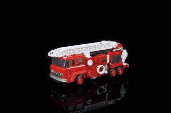 [Maketoys] Produit Tiers - MTRM-03 Hellfire (aka Inferno) et MTRM-05 Wrestle (aka Grapple/Grappin) RP6gpdnp