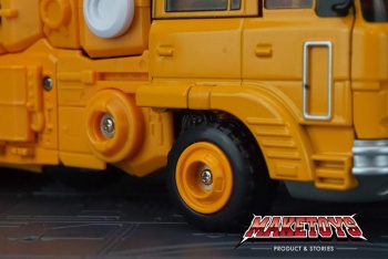 [Masterpiece Tiers] MAKETOYS MTRM-05 WRESTLE aka GRAPPLE - Sortie Debut 2016 - Page 3 VnfaTrBX