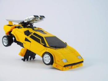 [Masterpiece Tiers] OMNIGONIX V-01 SPINOUT aka SUNSTREAKER - Sortie Début 2016 - Page 4 XEJ7f8jT