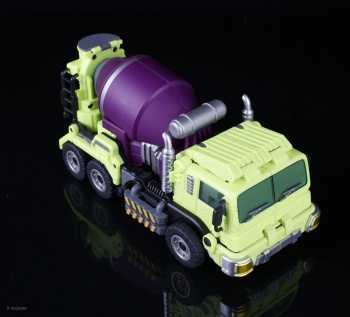 [Combiners Tiers] GENERATION-TOY GRAVITY BUILDER aka DEVASTATOR - Sortie 2015-2016 - Page 3 AyX9Q3br