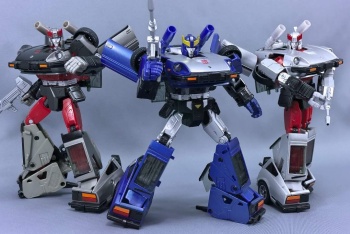 [Masterpiece Takara Tomy] MP-18B BLUESTREAK Diaclone - Sortie Aout 2015 B7mD7l9h