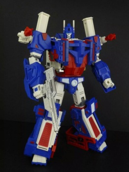 [Masterpiece Tiers] KFC EM P3 CITIZEN STACK aka ULTRA MAGNUS - Sortie Avril 2014 CTJngo1b