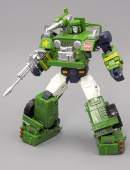 [Masterpiece Tiers] MAKETOYS MTRM-02N GUNDOG aka HOUND - Sortie Octobre 2015 - Page 3 EHWDuALt