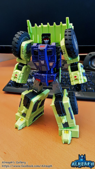 [Toyworld] Produit Tiers - Jouet TW-C Constructor aka Devastator/Dévastateur (Version vert G1 et jaune G2) - Page 6 R8cuY19u