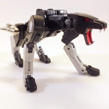 [Masterpiece Tiers] OX RMX-01 JAGUAR aka RAVAGE - Sortie Avril 2016 TmqGLNmg