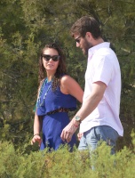 Nina Dobrev with her boyfriend Austin Stowell in Saint-Tropez (July 24) YIFrYgeH