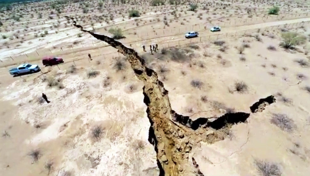 GRANDE AGUJEROS (CRATERS) SE ABREN INCEXPLICADAMENTE EN DIFERENTES PARTES DEL MUNDO - Página 40 1025152