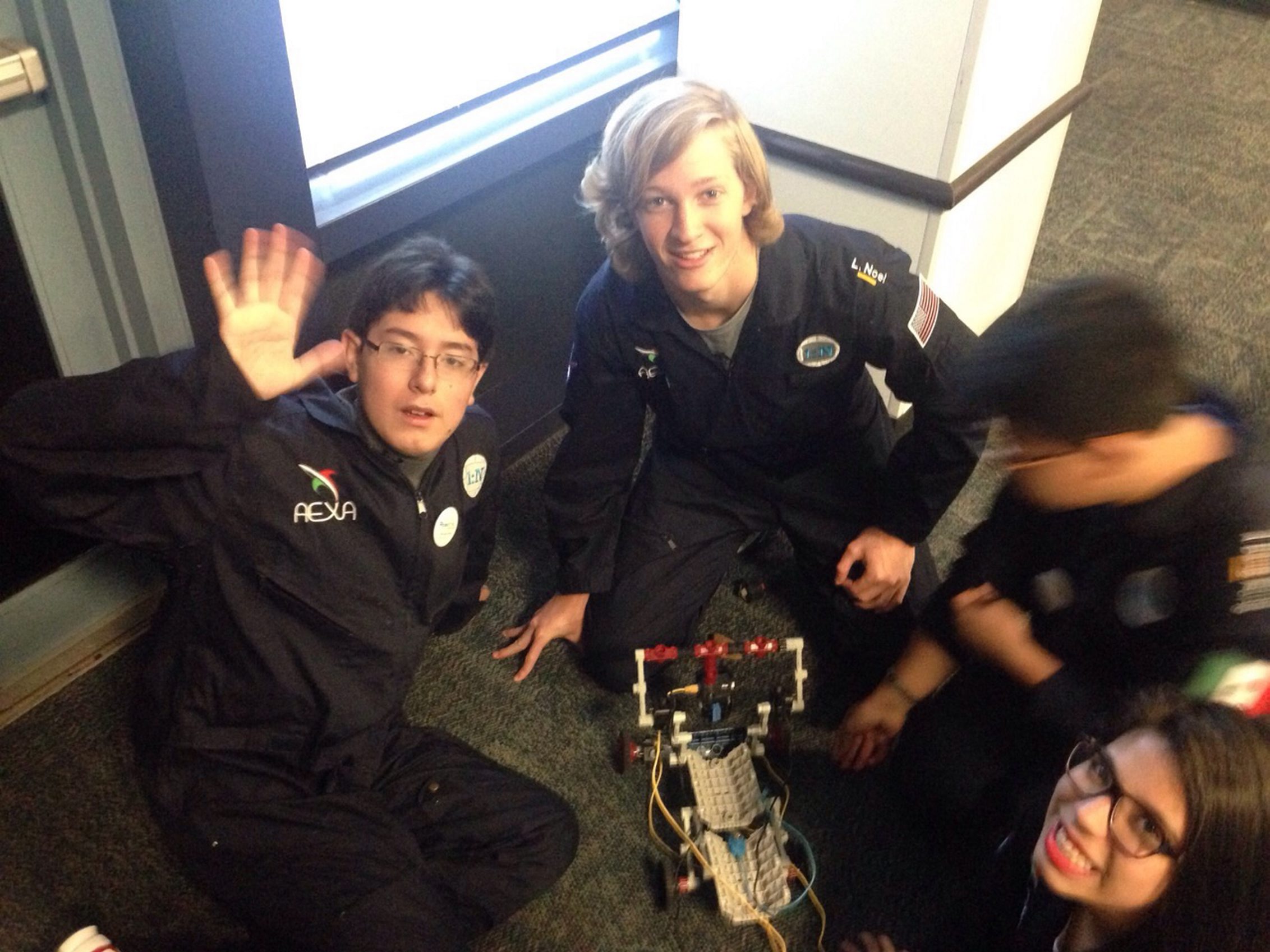 Niños mexicanos arrasan en competencia Robótica de la NASA 1084115