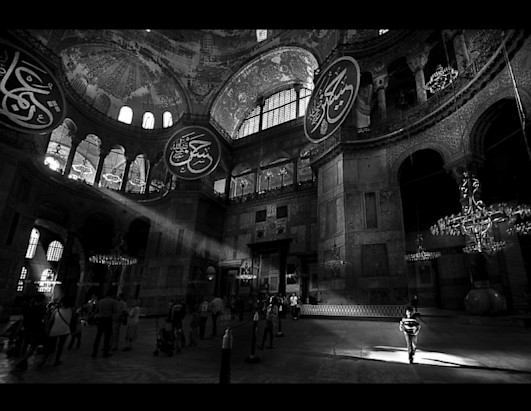 ''Nacionalna geografija'' - Najfotografije Ht_hagia_sophia_museum_national_geographic_photo_contest_ll_121129_ssh