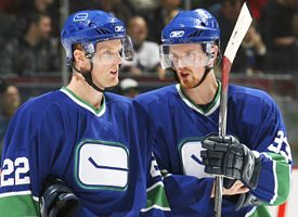 Combat#1-Latendresse vs Pouliot Nhl_sedins_275