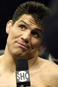 VIDEOS AND PICTURES August 2010 - October 2011 - Page 11 Mma_frankshamrock_smiles_200