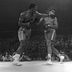 Joe Frazer - The Unsung Legend Box_a_ali_frazier_sq_300