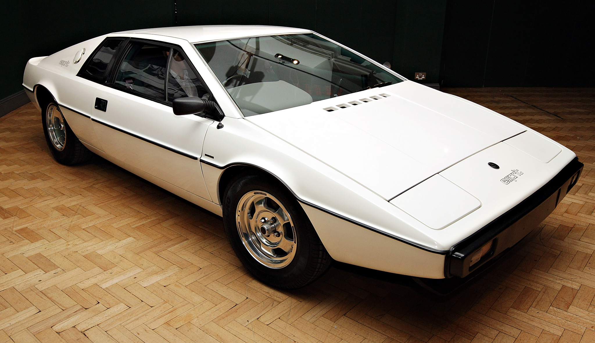 LOTUS ESPRIT #4  - Pagina 4 Play_bondcars_02