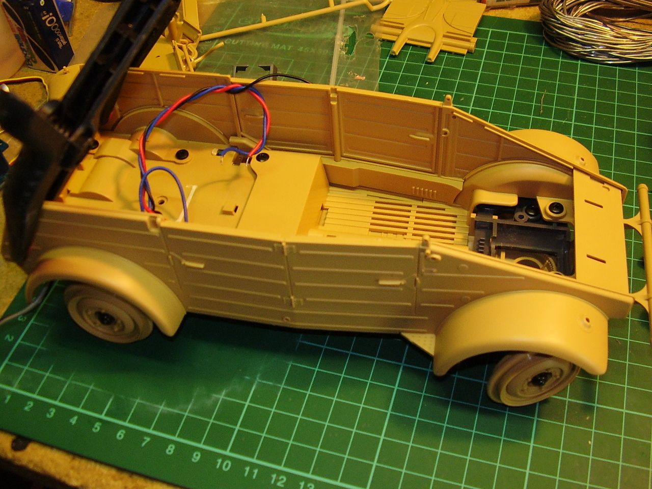 Wip Kubelwagen Tamiya 1:16 RC P8090112