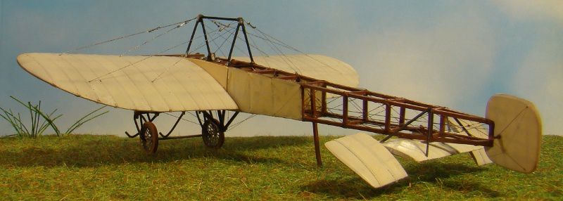 Blériot XI au 1/72ème Aac005