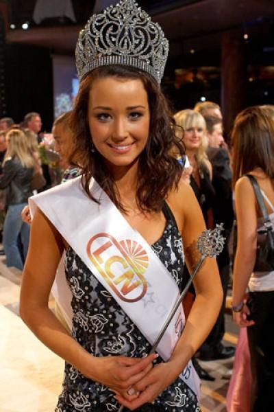 2005 | MISS WORLD | UNNUR BIRNA VILHJALMSDOTTIR  L