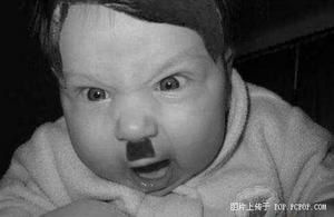 Bebe tunning Bebe-hitler-chinois