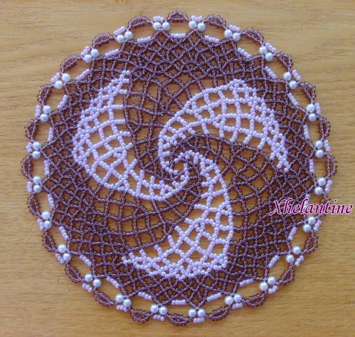 مفارش من الخرز Napperon-spirale-violet-parme