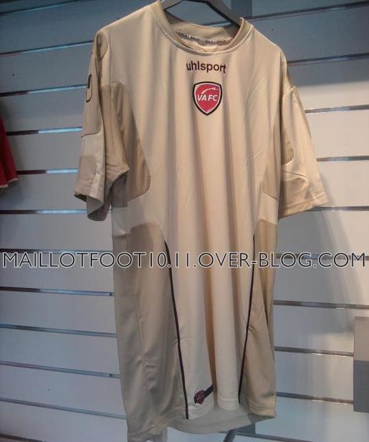 Valenciennes - Uniformes - 2012/13 Valenciennes-fc-maillot-2013-