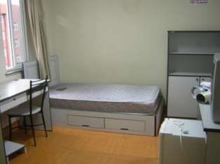 Demande de logements Chambre-universitaire-individuelle-vide