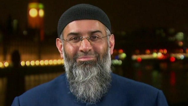 Provocerende imam Choudary krijgt bijna zes jaar cel voor steunen IS 010715_hannity_anjem_640