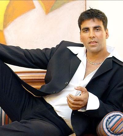 شبه لي بعدك بشخصية Akshay-kumar-aan