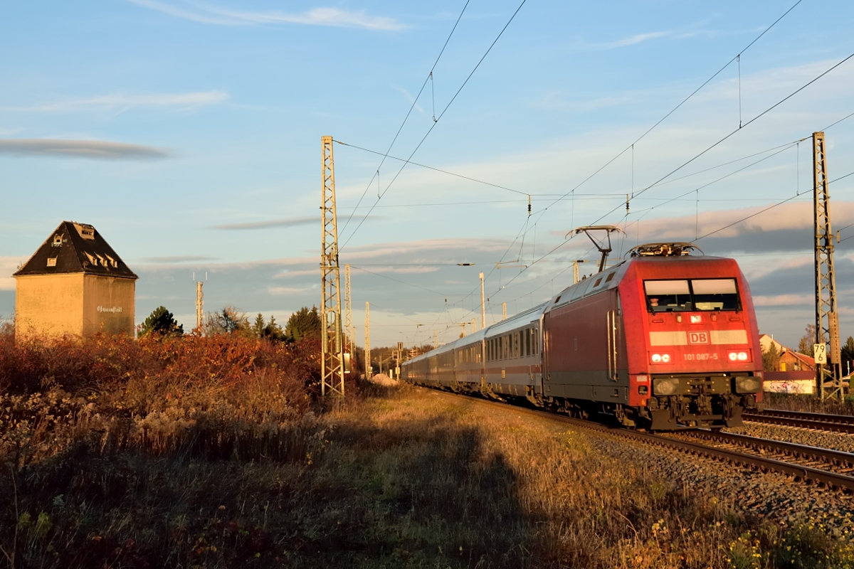 Der Herbst in Oßmannstedt... 101087-520151111-1604bospr