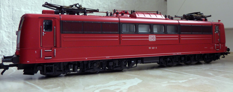 Die einzige orientrote BR 151 von Märklin (3343) 4c1sem