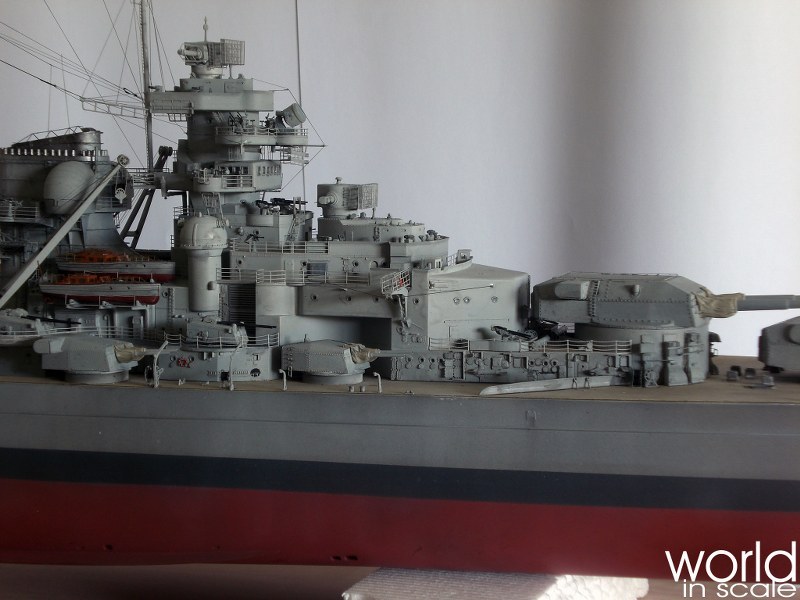 Schlachtschiff BISMARCK - 1/200 v. Trumpeter, MK.1 Design, uvm. - Seite 12 Cimg1328_800x600htu0b