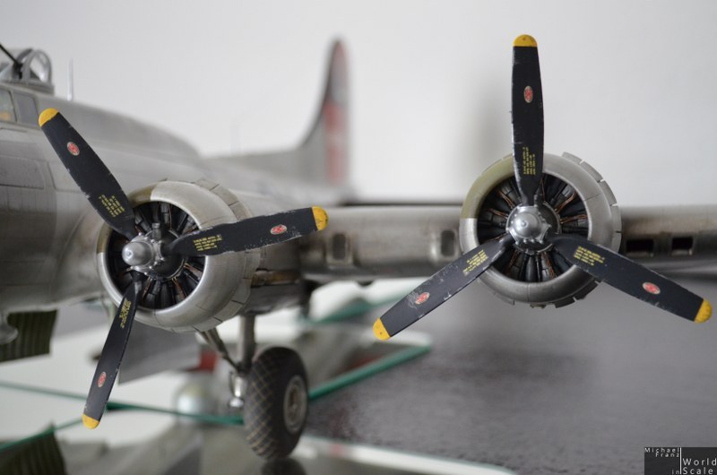 B-17G Flying Fortress "YANKEE LADY" - 1/32 by HK Models, Eduard, Kitsworld, uvm. Dsc_0040_800x530pviue