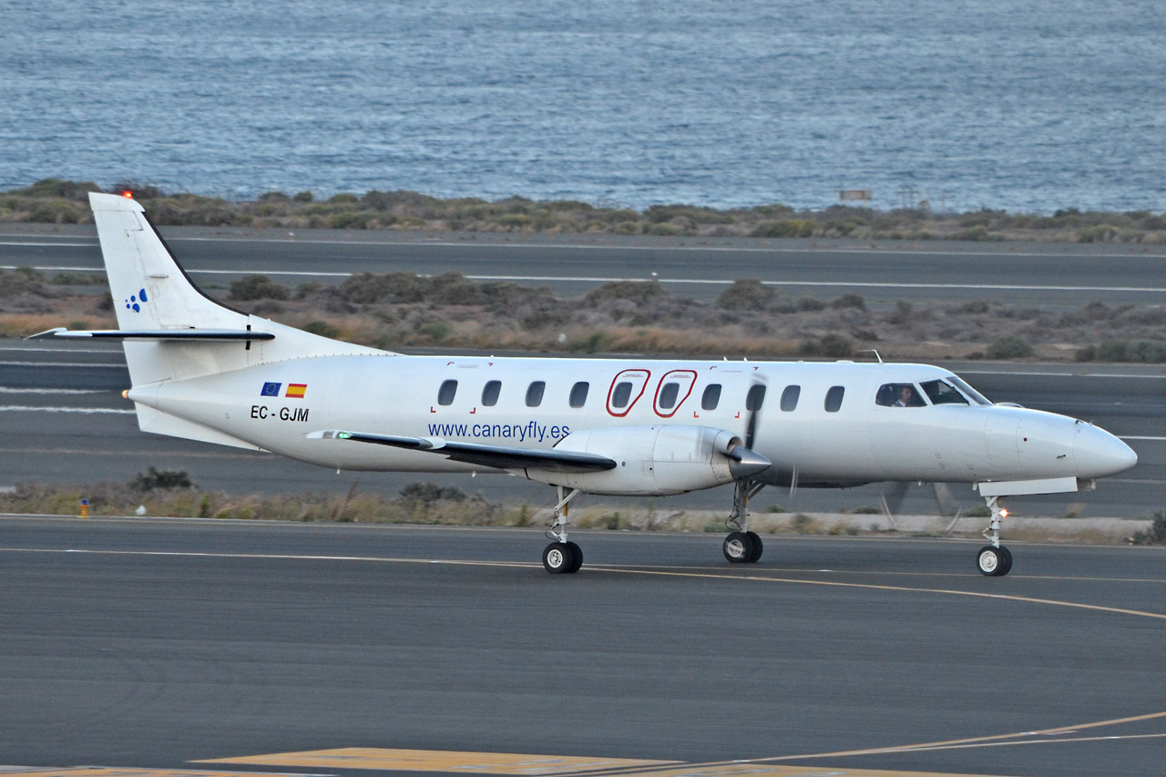 Spotting Canaries: Gran Canaria, La Palma & La Gomera Ec-gjm_taxi_1280kbo0n