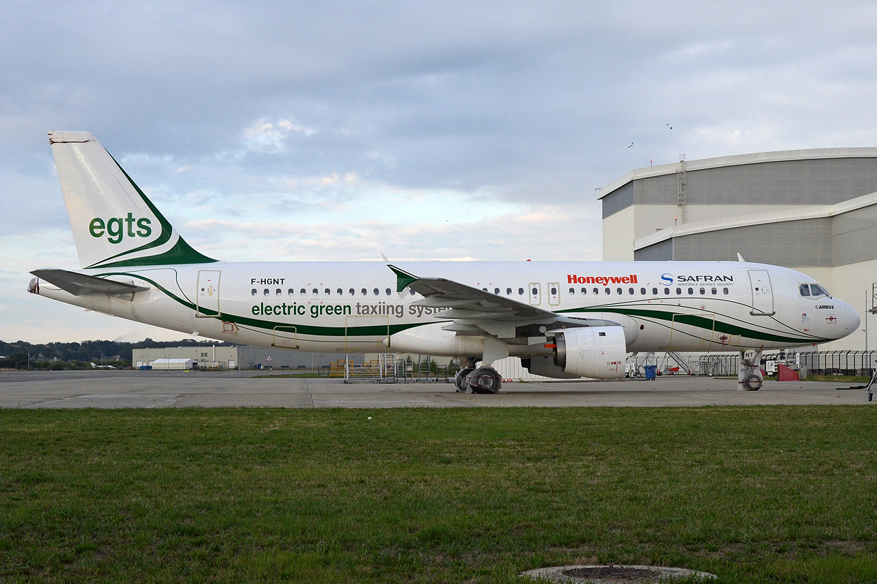 Toulouse-Blagnac [LFBO/TLS], 13/10/13-17/10/13 F-hgnt_12802oetf