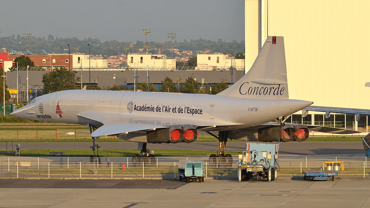 Toulouse-Blagnac [LFBO/TLS], 13/10/13-17/10/13 F-wtsb_1280q7asg