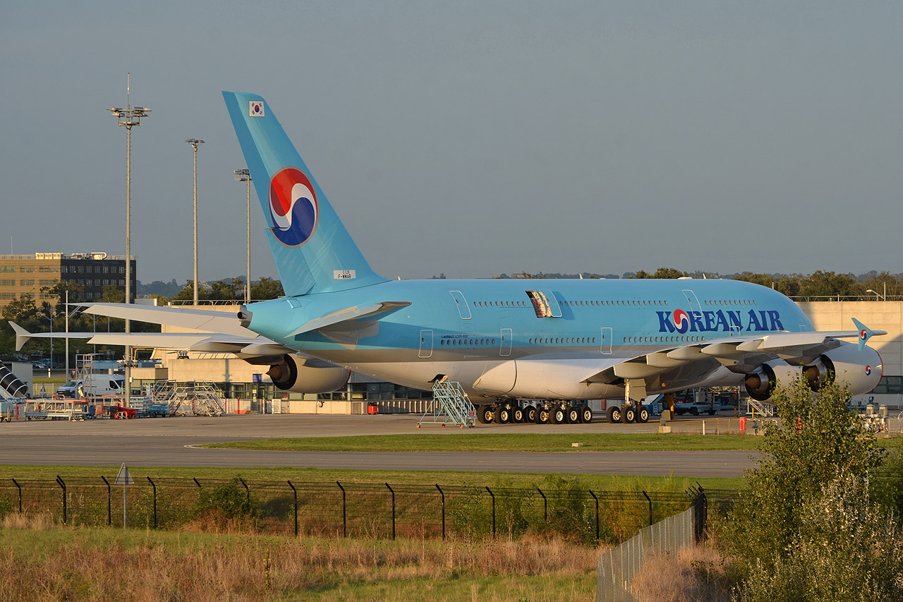 Toulouse-Blagnac [LFBO/TLS], 13/10/13-17/10/13 F-wwab_hl7622_1280qfbk2