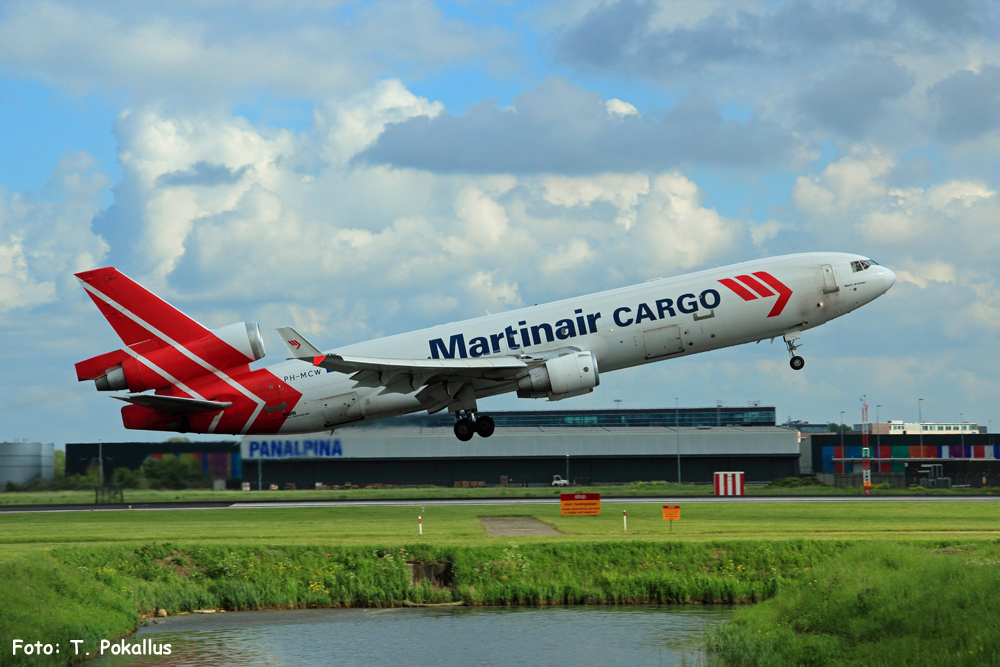 AMS 17.5. und 20.5. Martinair_ph-mcw_200543sff