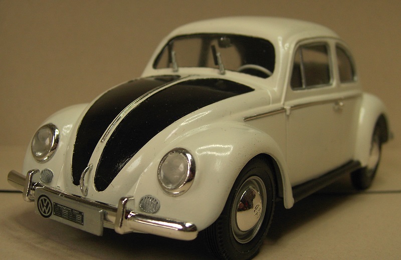Volkswagen Käfer 1956 (Ovali) 1:24 von Gunze Sangyo aus 1989 Pict4359qeuab