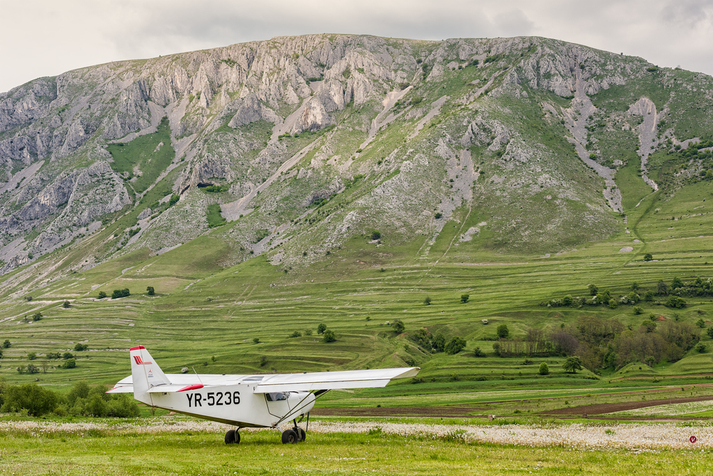  Aeroportul Cluj Napoca - Mai 2016 Stv_3212_2048_logofzszl