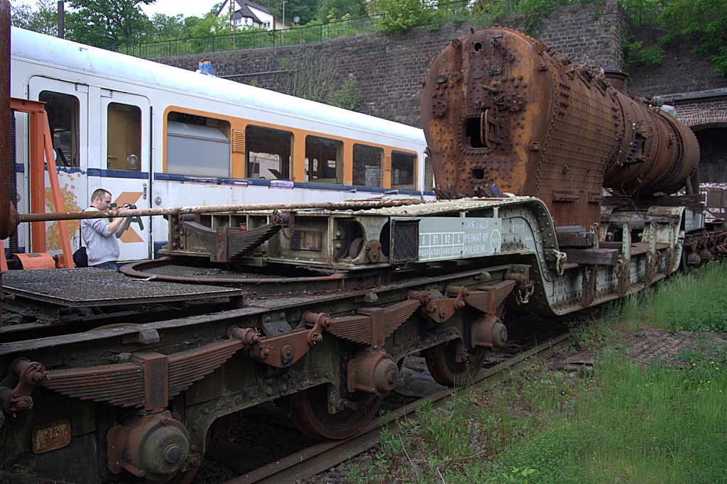 Besuch im Eisenbahnmuseum Dieringhausen (viele Bilder, längere Ladezeit) Tiefladermitkessel1c5smr