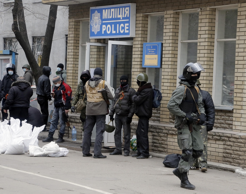 Ucrania destituye al presidente Yanukovich. Rusia anexa la Peninsula de Crimea, separatistas armados atacan en el Este. - Página 21 Ukr20973qov