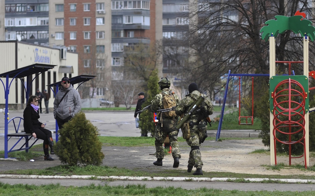 Ucrania destituye al presidente Yanukovich. Rusia anexa la Peninsula de Crimea, separatistas armados atacan en el Este. - Página 21 Ukr238l1jcm